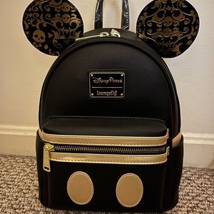 Loungefly Pirates Mickey backpack